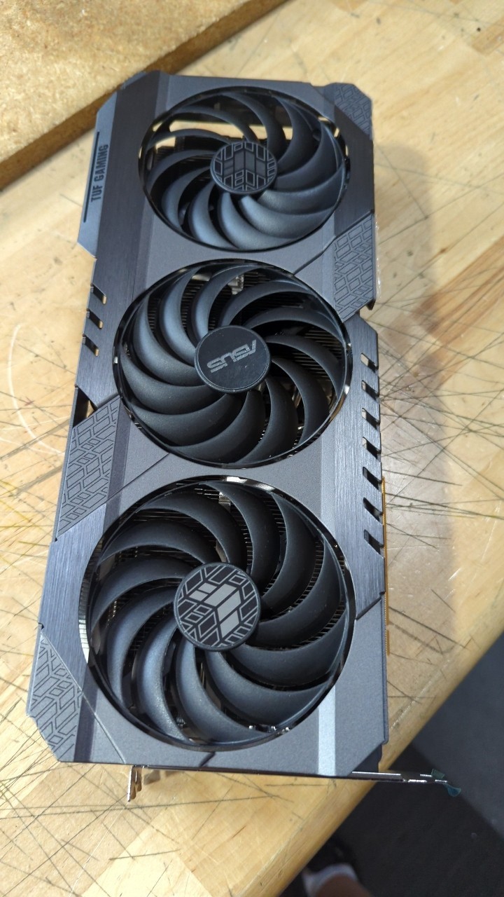 BH BEST OFFER FOR PARTS Asus G - Rtx 4090 24Gb Graphics Card 评论和价格